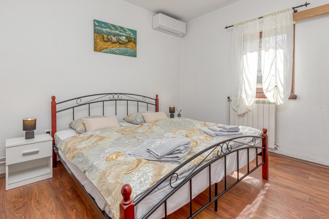 Smoljanci Villa Agatta With Private Pool מראה חיצוני תמונה